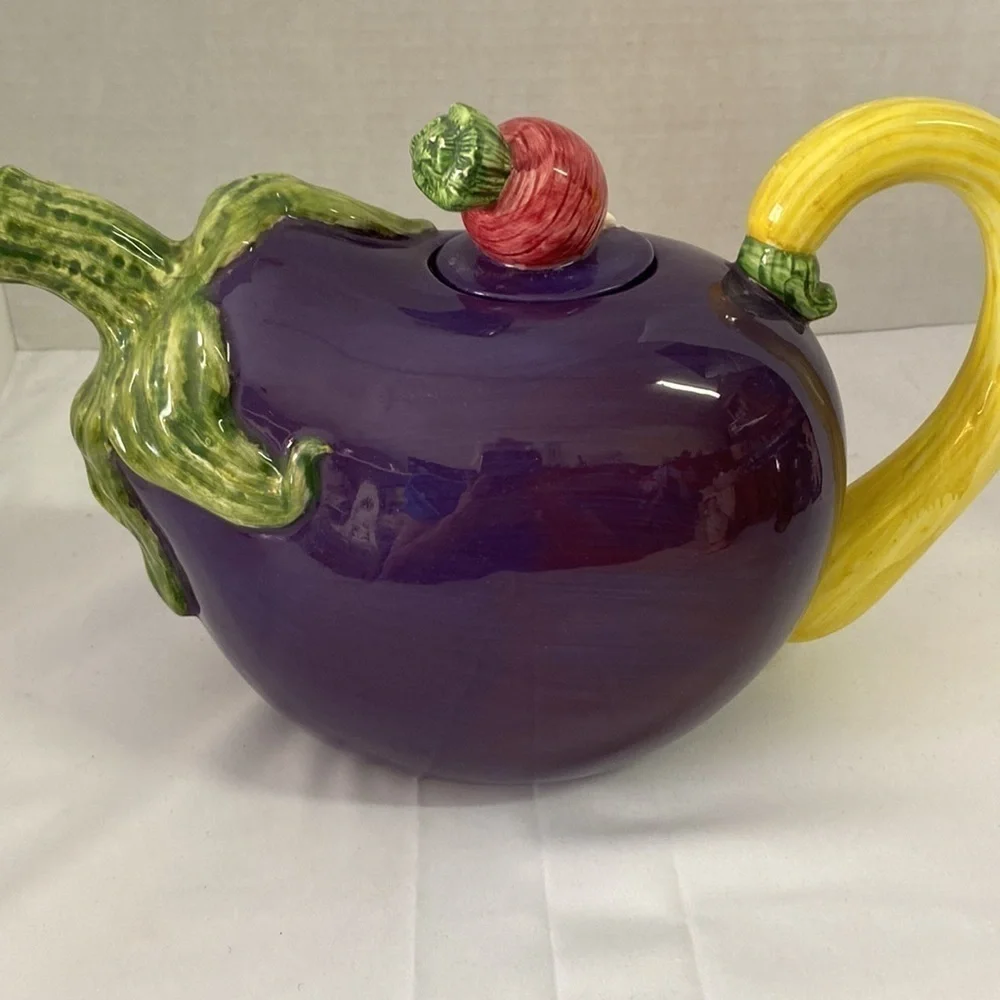 Dept. 56 Garden Auvergne Teapot (EN)